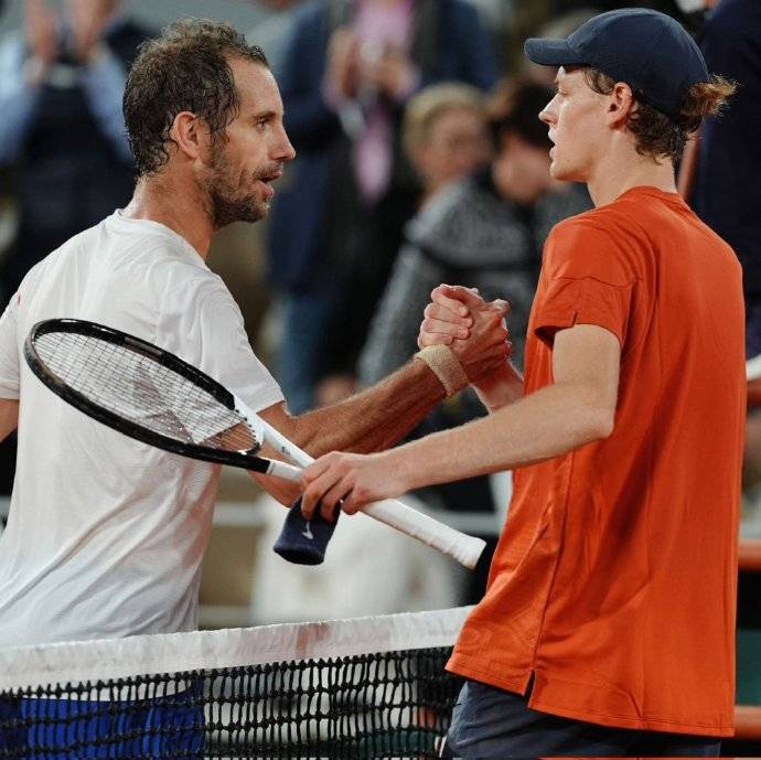 谁是现役红土大师赛胜场数之最？德约唯一破百！