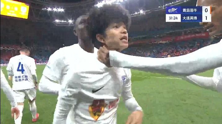 九游会j9官网真人游戏第一品牌半场-吕焯毅远射破门 大连英博暂1-0青岛海牛