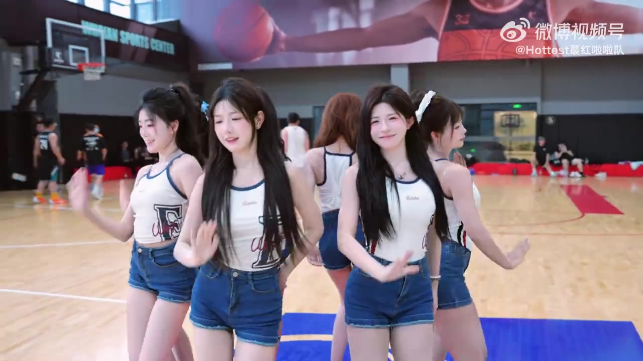 九游会j9官网真人游戏第一品牌😍浙江啦啦队舞蹈视频上新：你想见的人明天都在哦