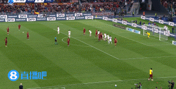 j9九游真人游戏第一品牌登录入口死角！帕雷德斯超远任意球世界波破门，罗马再次领先米兰